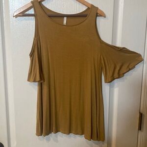 Active USA size S Cold shoulder gold top